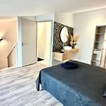 Les De La Chapelle 4 * Vauvert