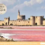 Les De La Chapelle 4
