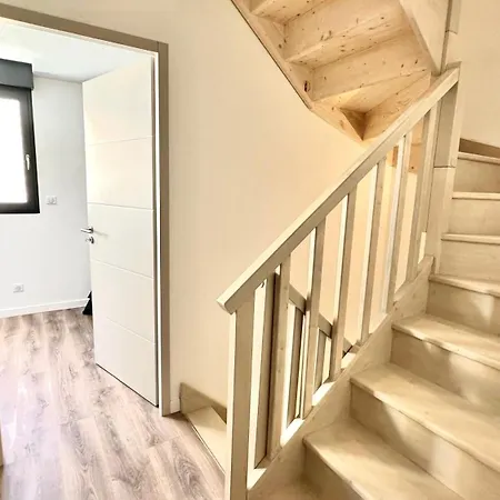 Les De La Chapelle 4 * Vauvert