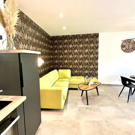 Les De La Chapelle 4 Lägenhet